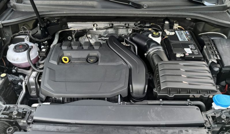 
								Audi Q3 Sportback Black Line 35 TFSI 150 C.V. HEV. S-Tronic. full									