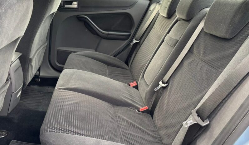 
								Ford Focus Sedan Ghia 1.6i 115 C.V. full									
