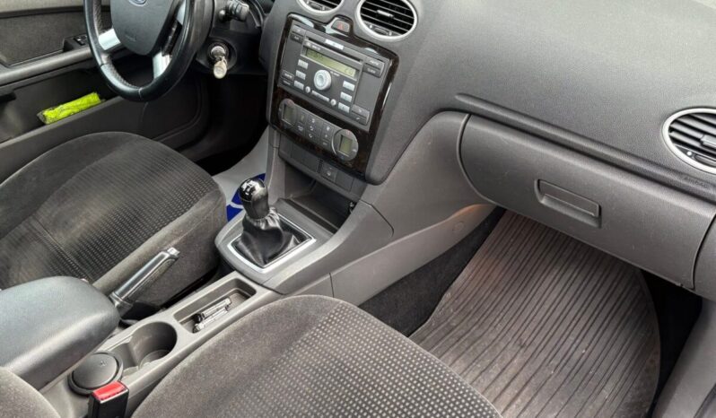 
								Ford Focus Sedan Ghia 1.6i 115 C.V. full									