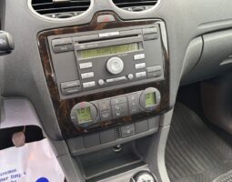 
										Ford Focus Sedan Ghia 1.6i 115 C.V. full									
