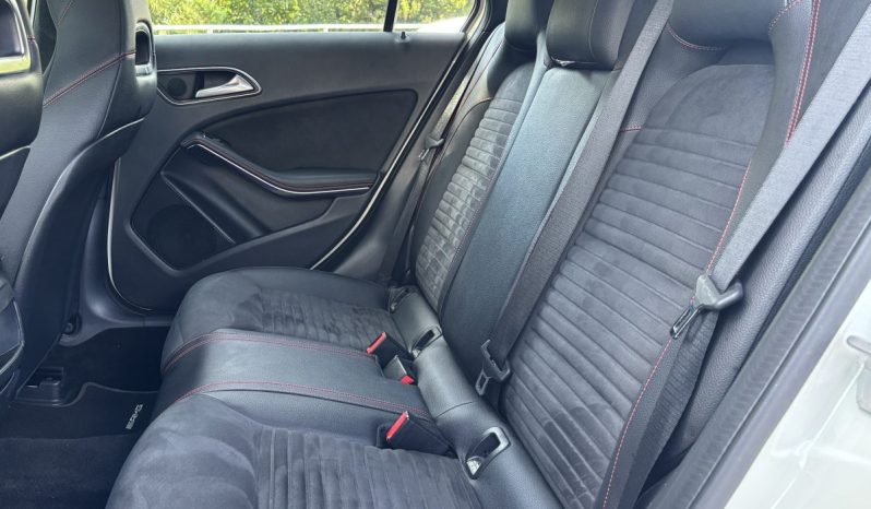 
								Mercedes-Benz A220D AMG 7G-DCT full									