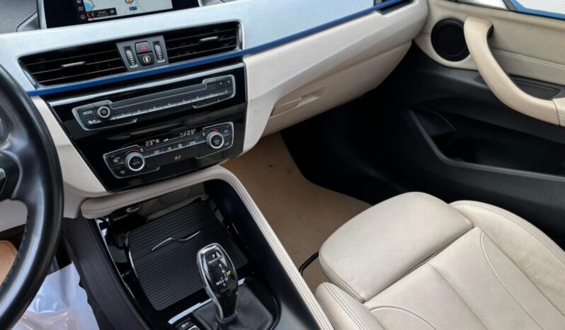 
								BMW X1 Pack M sDrive 18DA full									