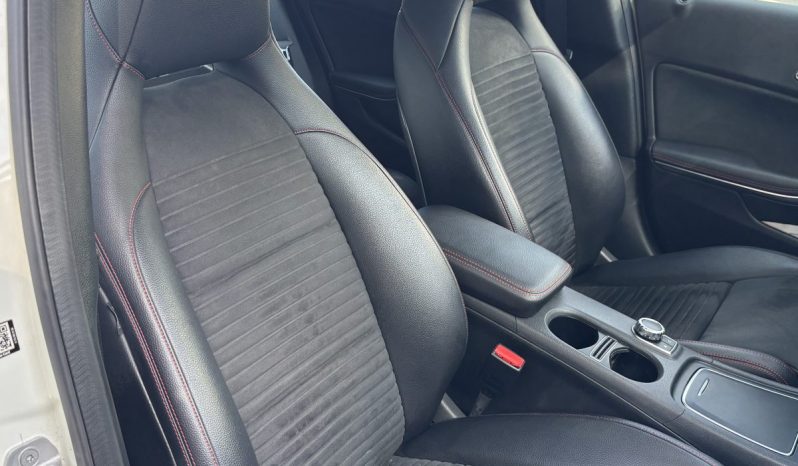 
								Mercedes-Benz A220D AMG 7G-DCT full									