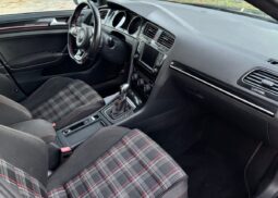 
										Volkswagen Golf GTI VII Performance 2.0 TSI 230 C.V. DSG. full									