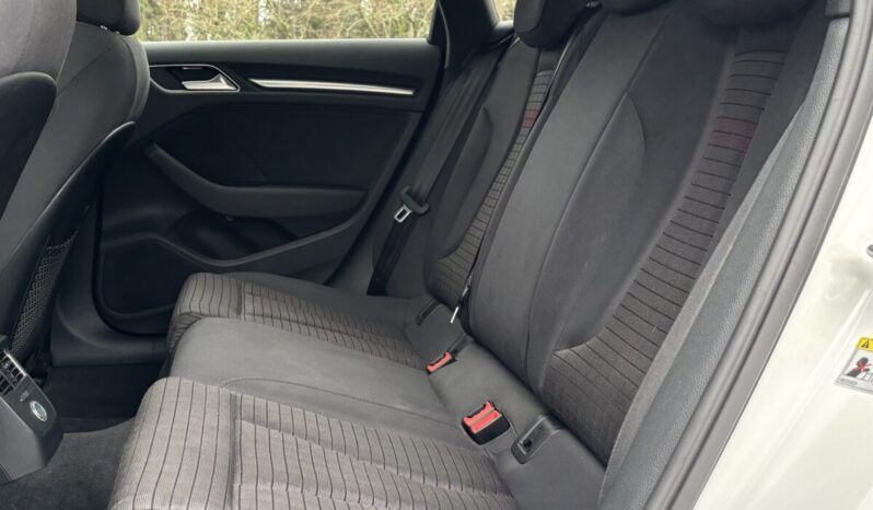 
								Audi A3 Sportback Black Line 30 TDI 116 C.V. full									