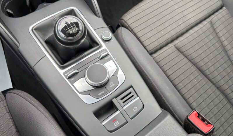 
								Audi A3 Sportback Black Line 30 TDI 116 C.V. full									