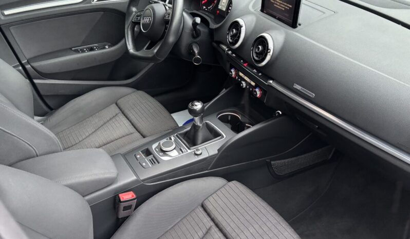 
								Audi A3 Sportback Black Line 30 TDI 116 C.V. full									