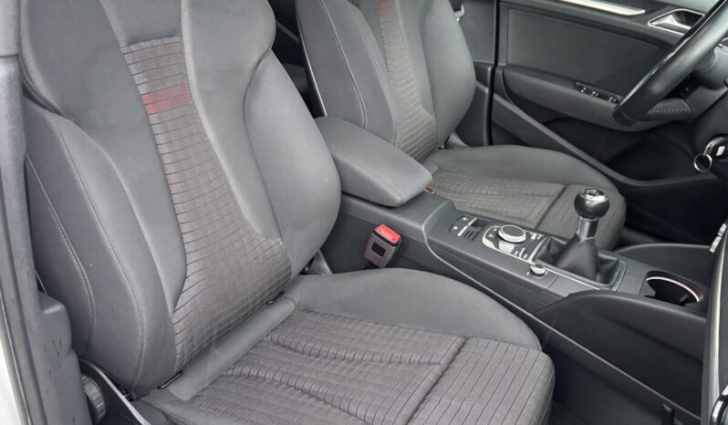 
								Audi A3 Sportback Black Line 30 TDI 116 C.V. full									