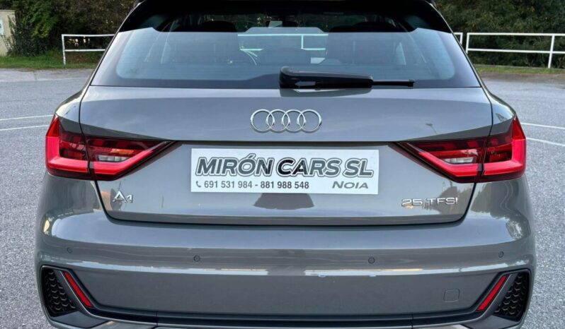 
								Audi A1 Sportback Adrenalin 25 TFSI 95 C.V. full									