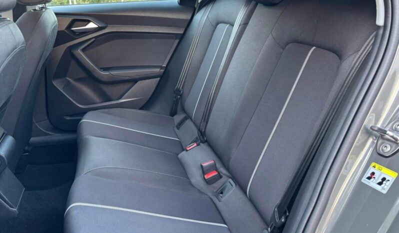 
								Audi A1 Sportback Adrenalin 25 TFSI 95 C.V. full									