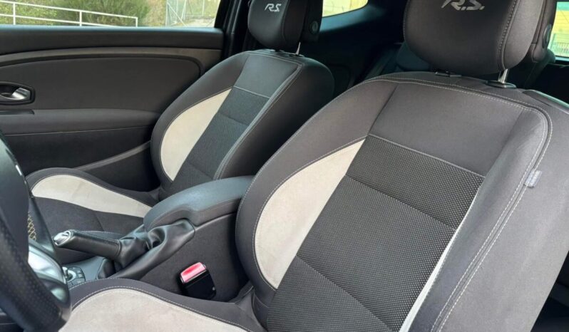 
								Renault Megane RS 250 C.V. full									