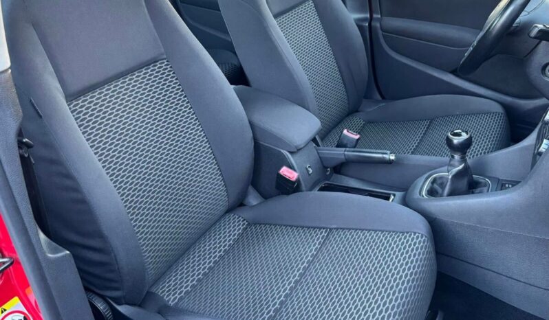 
								Volkswagen Golf VI Advance 1.6 TDI 105 C.V. full									
