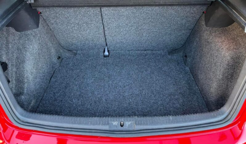 
								Volkswagen Golf VI Advance 1.6 TDI 105 C.V. full									
