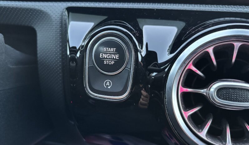 
								Mercedes-Benz Clase A A200D AMG. full									