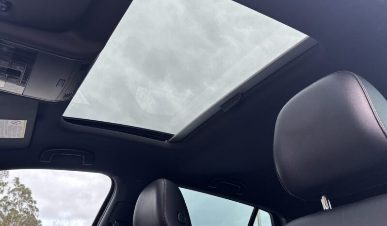 
								Volkswagen Golf VII R 2.0 TSI 300 C.V. 4 Motion. full									