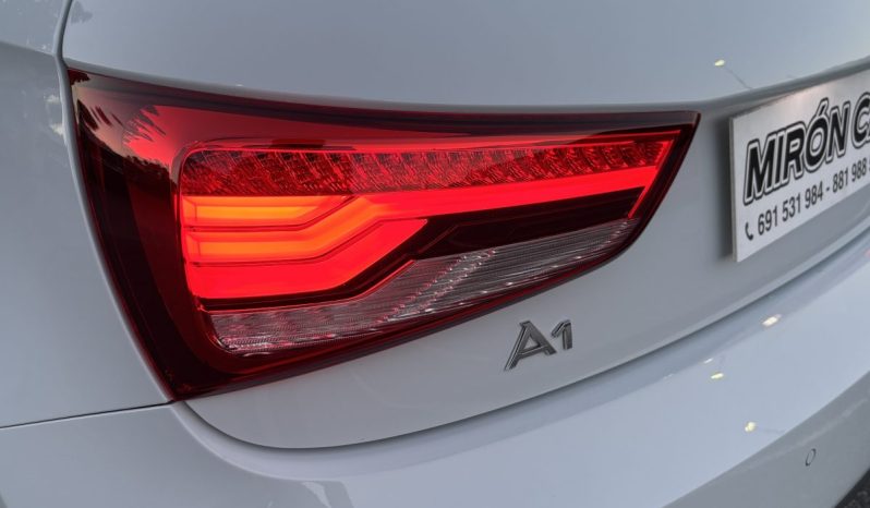 
								Audi A1 Sportback Adrenalin 1.6 TDI 116 C.V. full									