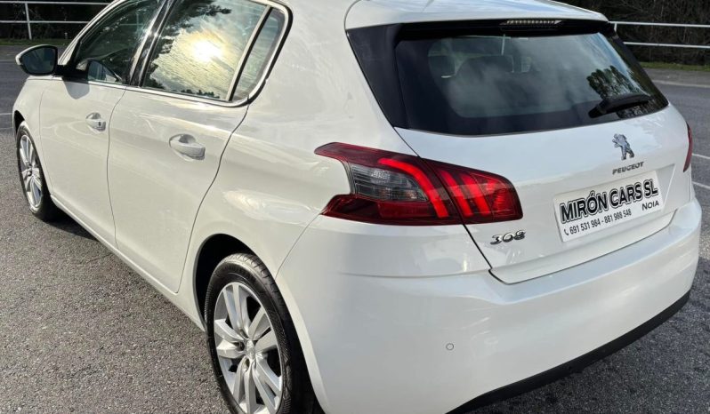 
								Peugeot 308 Style 1.5 BlueHDI 130 C.V. full									