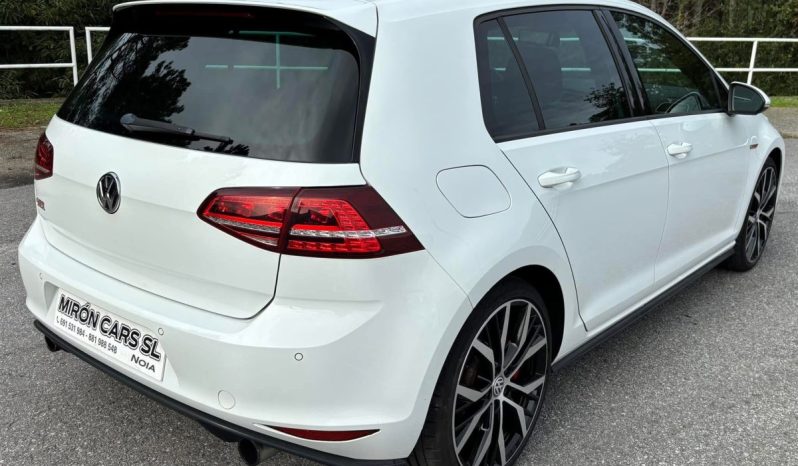 
								Volkswagen Golf GTI VII Performance 2.0 TSI 230 C.V. DSG. full									