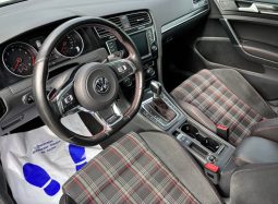 
										Volkswagen Golf GTI VII Performance 2.0 TSI 230 C.V. DSG. full									