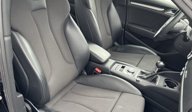 
								Audi A3 Sportback S-Line 35 TDI 150 C.V. full									