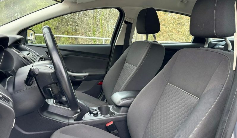 
								Ford Focus Edition 1.0 Ecoboost 125 C.V. full									