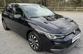 Volkswagen Golf 8 Life 2.0 TDI 115 C.V.