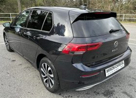 Volkswagen Golf 8 Life 2.0 TDI 115 C.V.