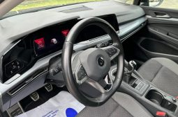 
										Volkswagen Golf 8 Life 2.0 TDI 115 C.V. full									