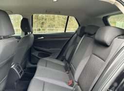 
										Volkswagen Golf 8 Life 2.0 TDI 115 C.V. full									