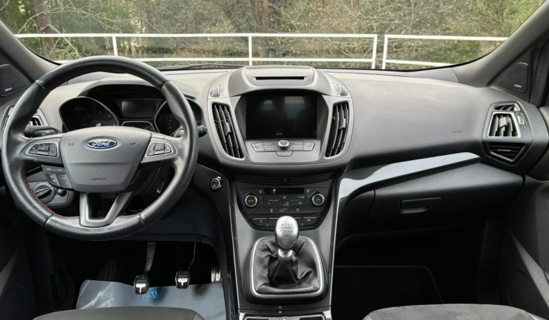 
								Ford Kuga ST-Line 2.0 TDCI 150 C.V. full									