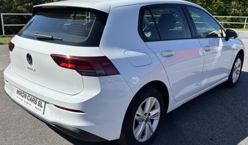 
								Volkswagen Golf 8 Advance 2.0 TDI 115 C.V. full									