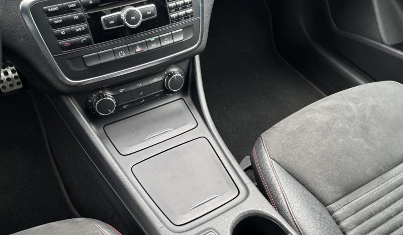 
								Mercedes-Benz CLA 220 CDI 170 C.V. 7G-DCT Pack AMG. full									
