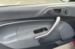 
										Ford Fiesta Trend 1.4 TDCI 70 C.V full									