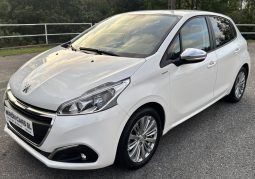 
										Peugeot 208 Style 1.6 BlueHDI 75 C.V. full									