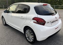 
										Peugeot 208 Style 1.6 BlueHDI 75 C.V. full									