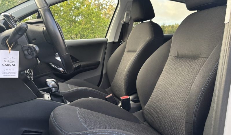 
								Peugeot 208 Style 1.6 BlueHDI 75 C.V. full									