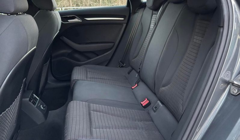 
								Audi A3 Sportback S-Line 30 TDI 116 C.V. full									