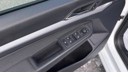 
										Volkswagen Golf 8 Advance 2.0 TDI 115 C.V. full									