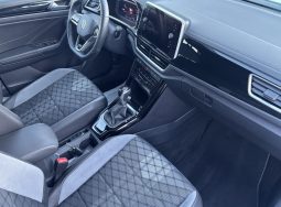 
										Volkswagen T-Roc R-Line 1.5 TSI 150 C.V. DSG. full									