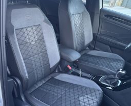 
										Volkswagen T-Roc R-Line 1.5 TSI 150 C.V. DSG. full									