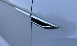 
										Volkswagen T-Roc R-Line 1.5 TSI 150 C.V. DSG. full									
