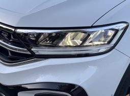 
										Volkswagen T-Roc R-Line 1.5 TSI 150 C.V. DSG. full									