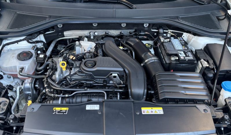 
								Volkswagen T-Roc R-Line 1.5 TSI 150 C.V. DSG. full									