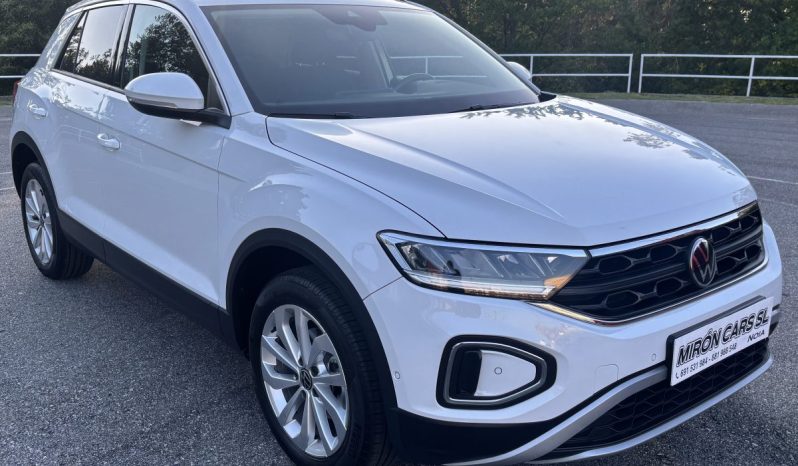 
								Volkswagen T-Roc Life 2.0 TDI 115 C.V. full									