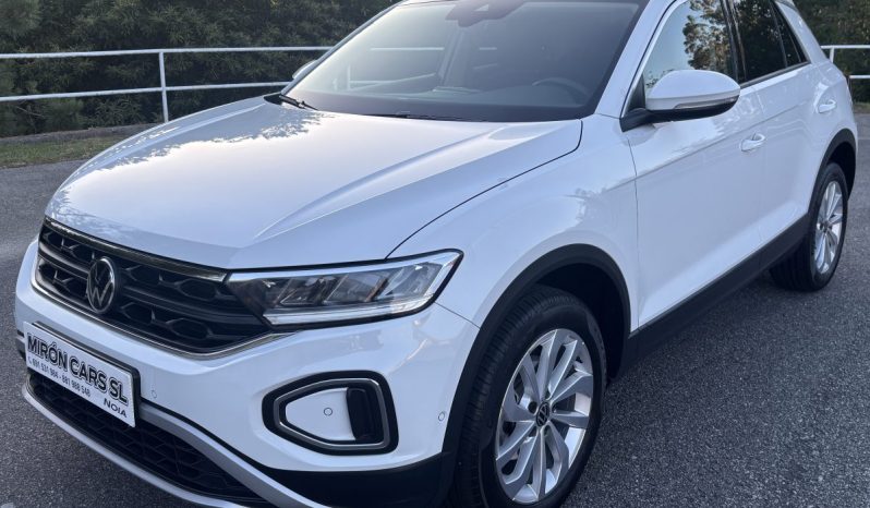 
								Volkswagen T-Roc Life 2.0 TDI 115 C.V. full									