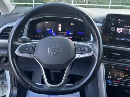 
										Volkswagen T-Roc Life 2.0 TDI 115 C.V. full									