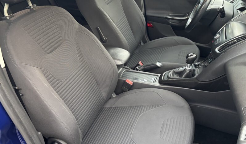 
								Ford Focus SportBreak Titanium 1.6 TDCI 115 C.V. full									