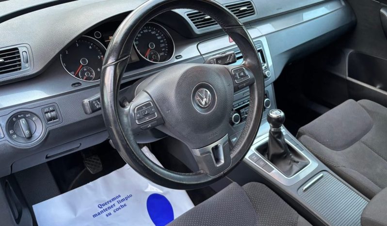 
								Volkswagen Passat Variant Advance 2.0 TDI 110 C.V. full									