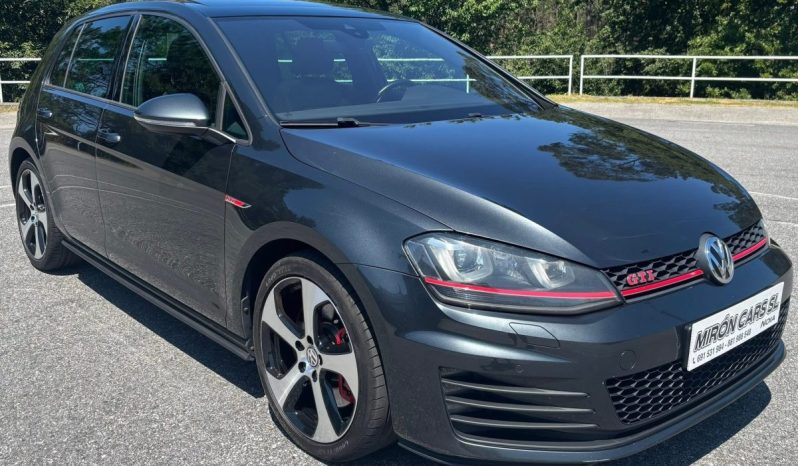 
								Volkswagen Golf GTI VII Performance 2.0 TSI 230 C.V. DSG. full									