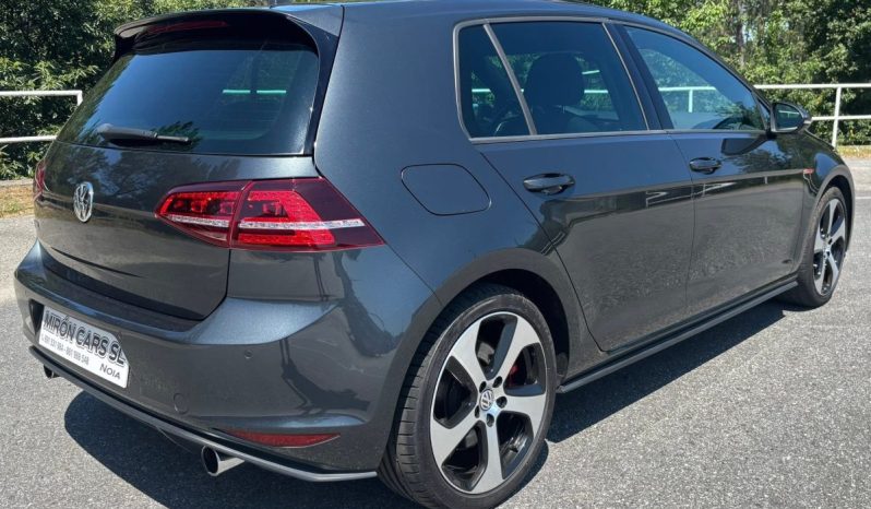 
								Volkswagen Golf GTI VII Performance 2.0 TSI 230 C.V. DSG. full									